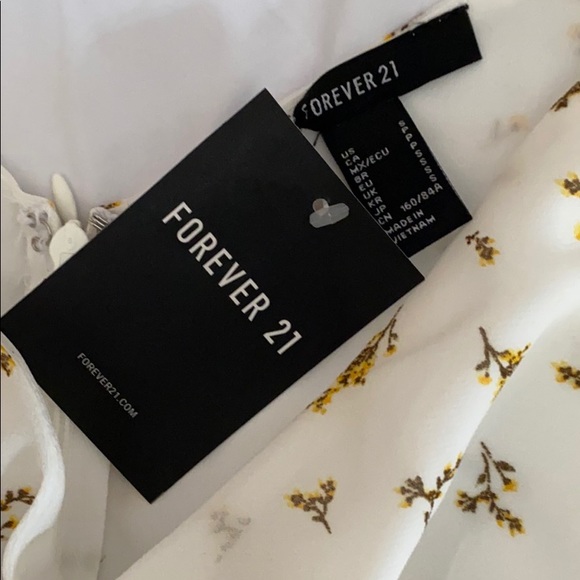 Forever 21 floral dress - Picture 4 of 5